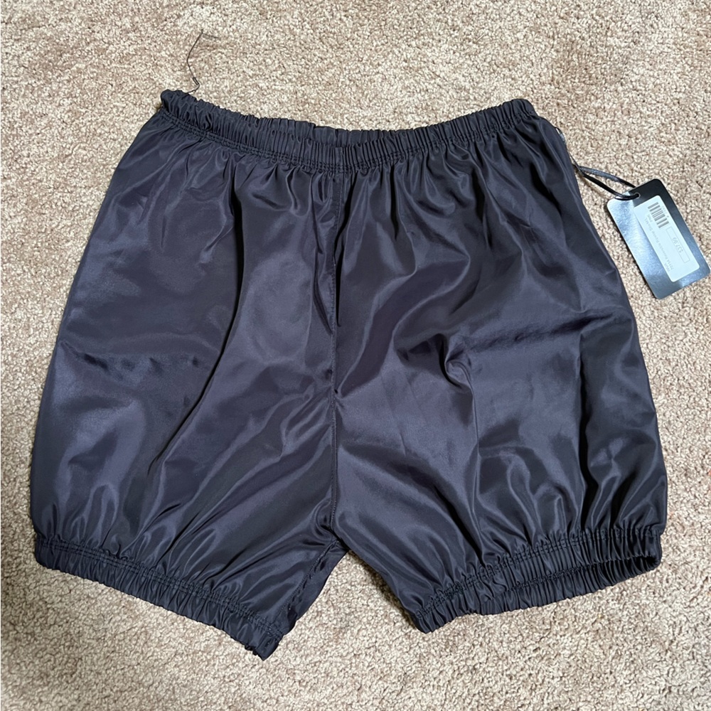 Reversible black/floral trash bag dance shorts size M/L 💐